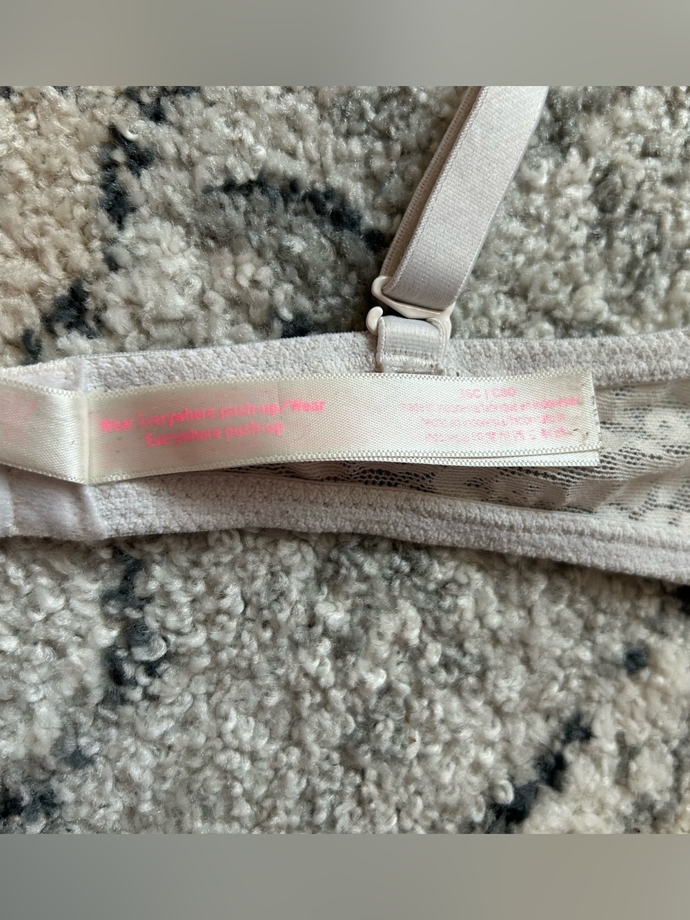 PINK Victoria's Secret Cheetah Lace Wear Everywhere Push-Up Bra in White - Picture 3 of 5